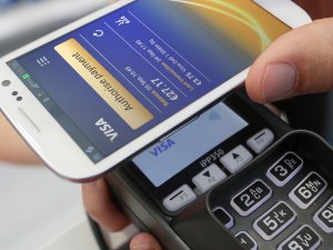 Смартфон вместо кредитки?